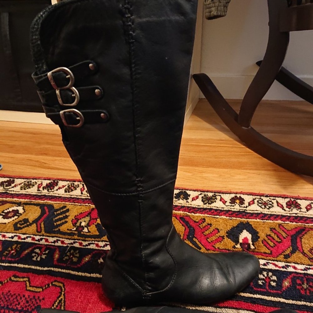 Born Luana Boots - size 6 black